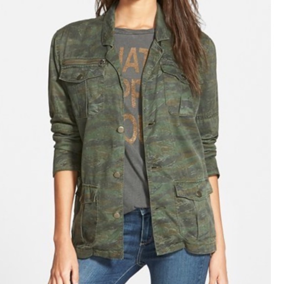 ❤️1-DAY SALE❤️NWOT PAM & GELA CAMO SHIRT/JACKET - Picture 1 of 4